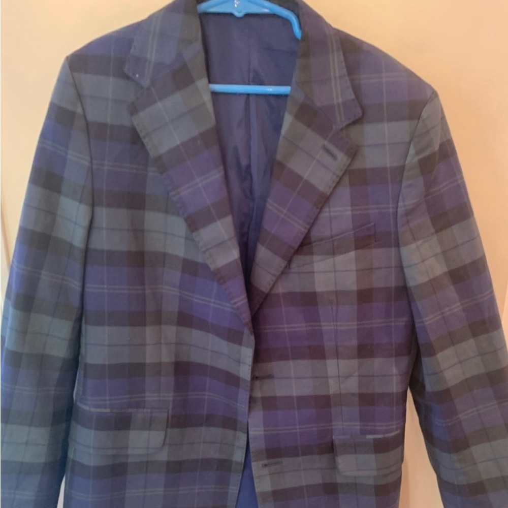 Like new Vineyard Vines black-watch plaid size 14 blazer.
